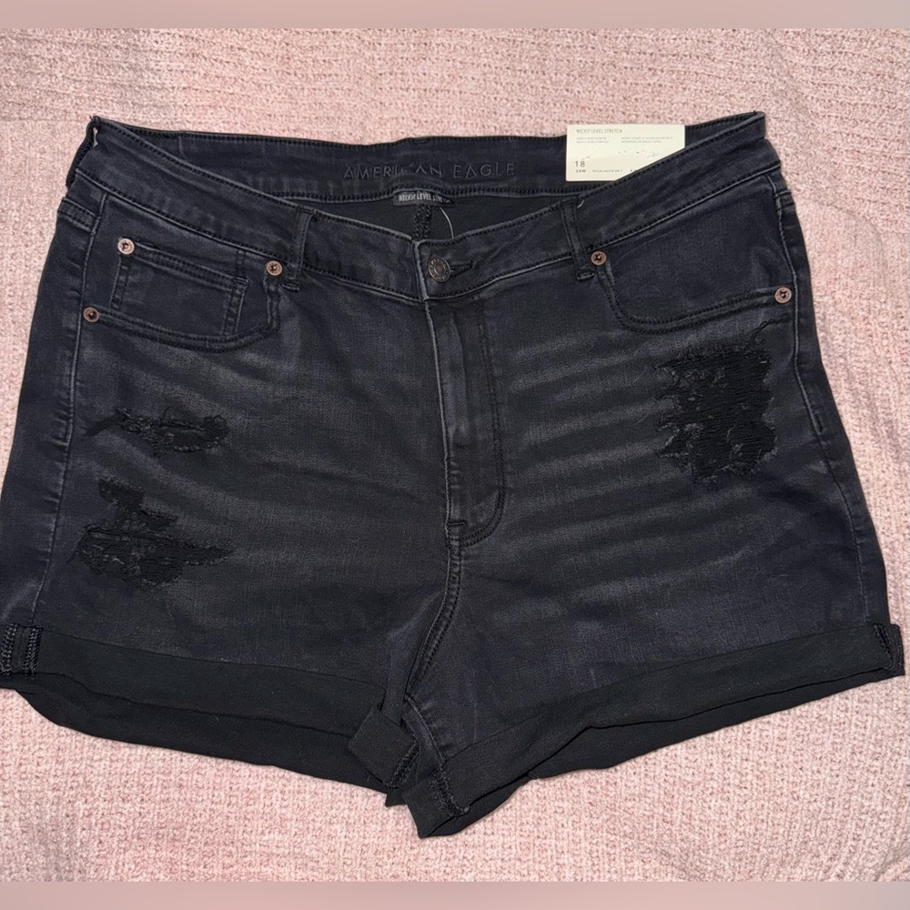 Ripped AE V Hi-Rise Shortie in Black BNWT